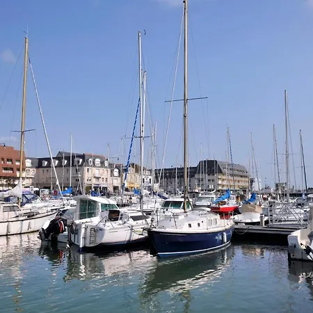 Appartement Vue Mer Et Marina, Loggia - Parking Courseulles-sur-Mer Exterior photo